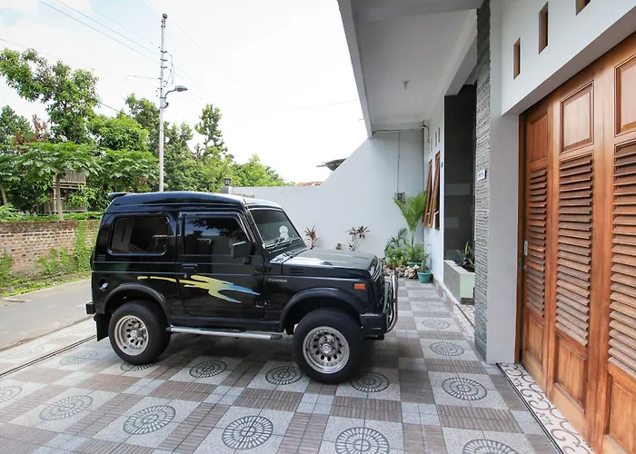 Reddoorz Plus Near Taman Sari Yogyakarta